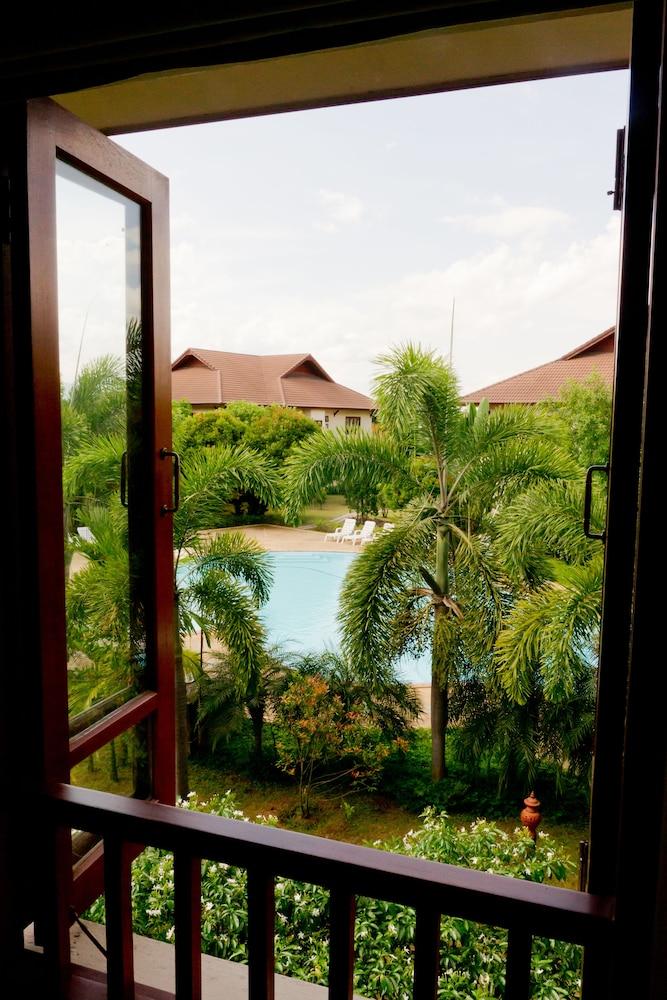 Teak Garden Resort, Chiang Rai Exteriör bild