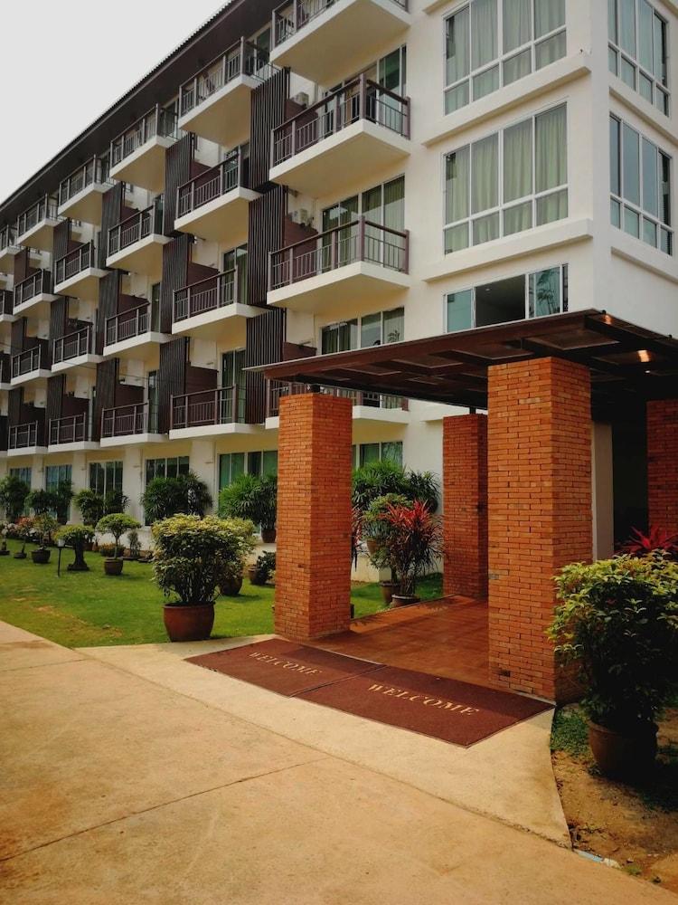 Teak Garden Resort, Chiang Rai Exteriör bild