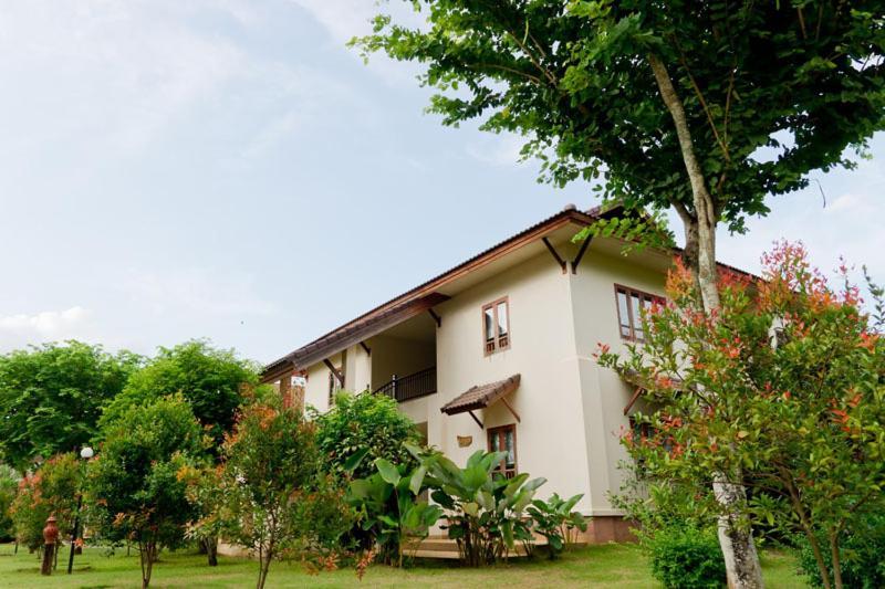 Teak Garden Resort, Chiang Rai Exteriör bild