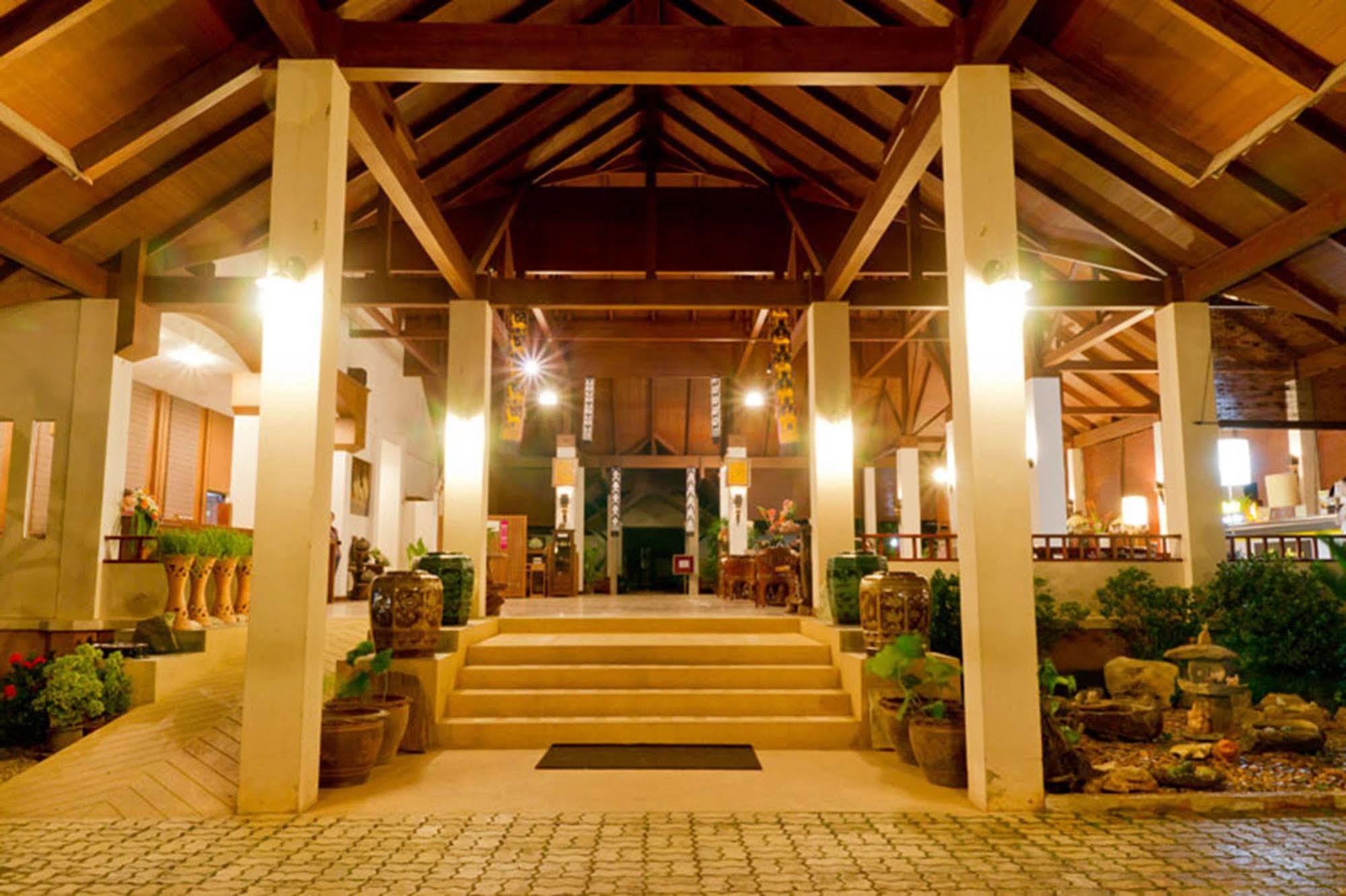 Teak Garden Resort, Chiang Rai Exteriör bild